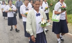 โรงเรียนผู้สูงอายุตำบลหนองโดนสืบสานประเพณีไทย วันลอยกระทง_5